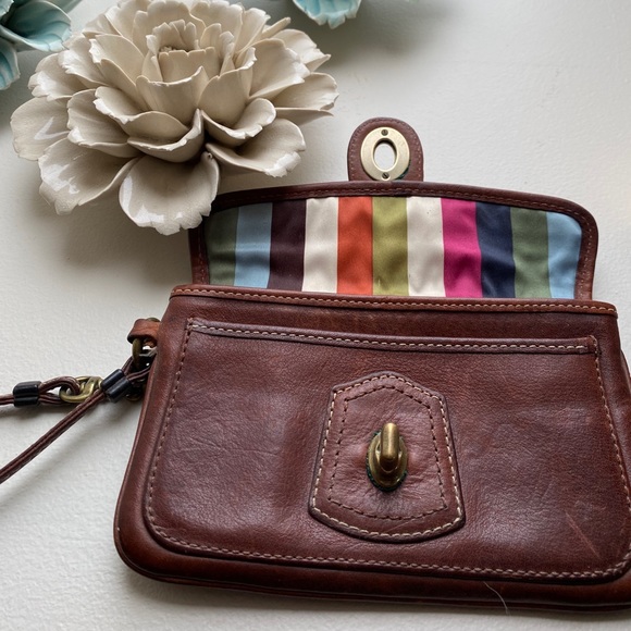 ❌SOLD❌ Coach brown leather wristlet / wallet - Picture 5 of 9